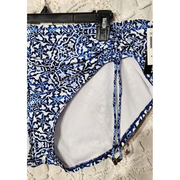 24th + Ocean Womens Bikini Bottoms Size XXL Blue White Swimwear Geometric Beach - Picture 6 of 10